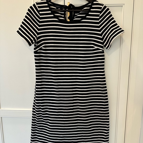 Perfect for Spring 🌷Talbots knit black and white striped dress size small - Picture 1 of 2